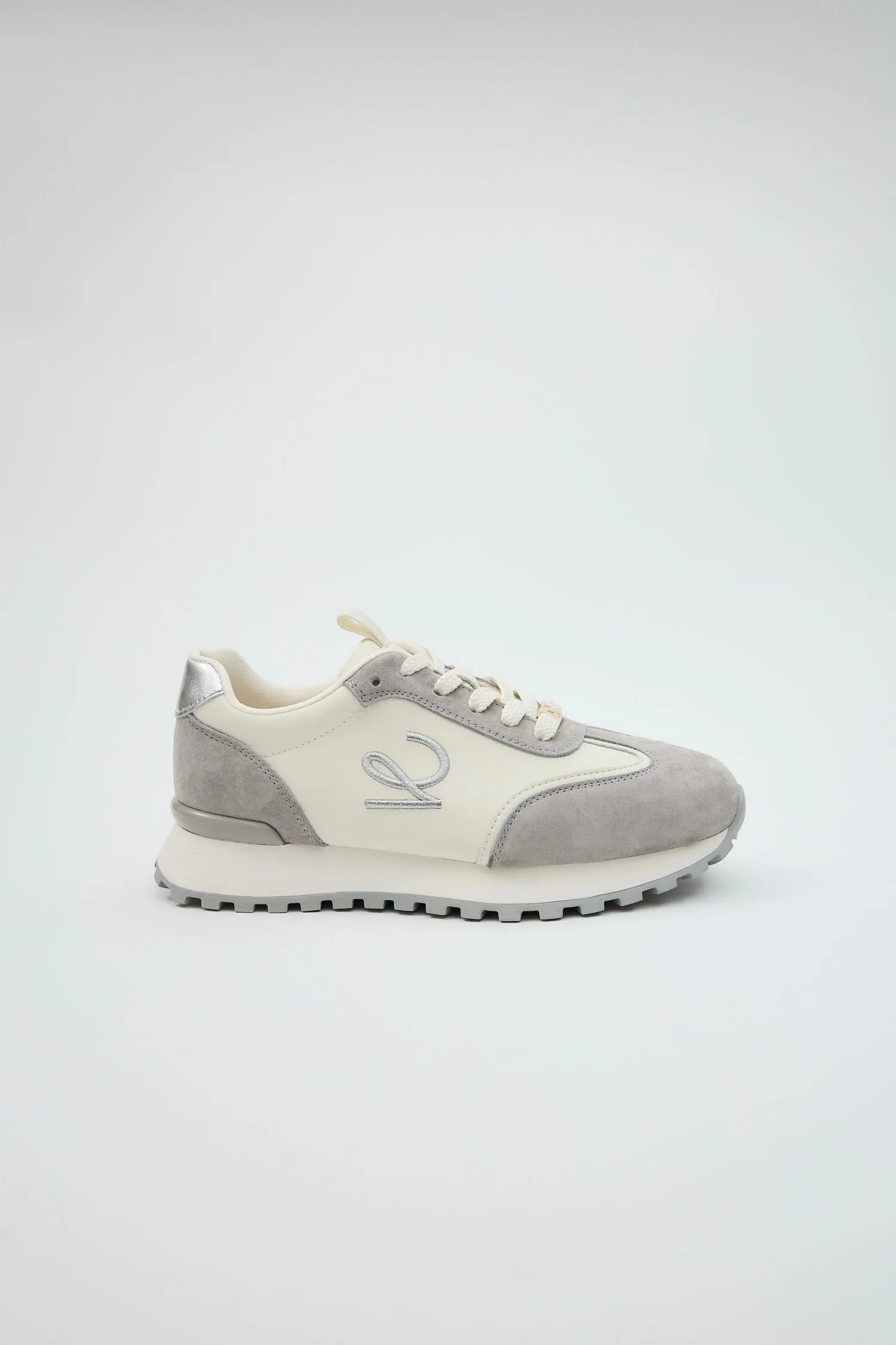 Lucania White