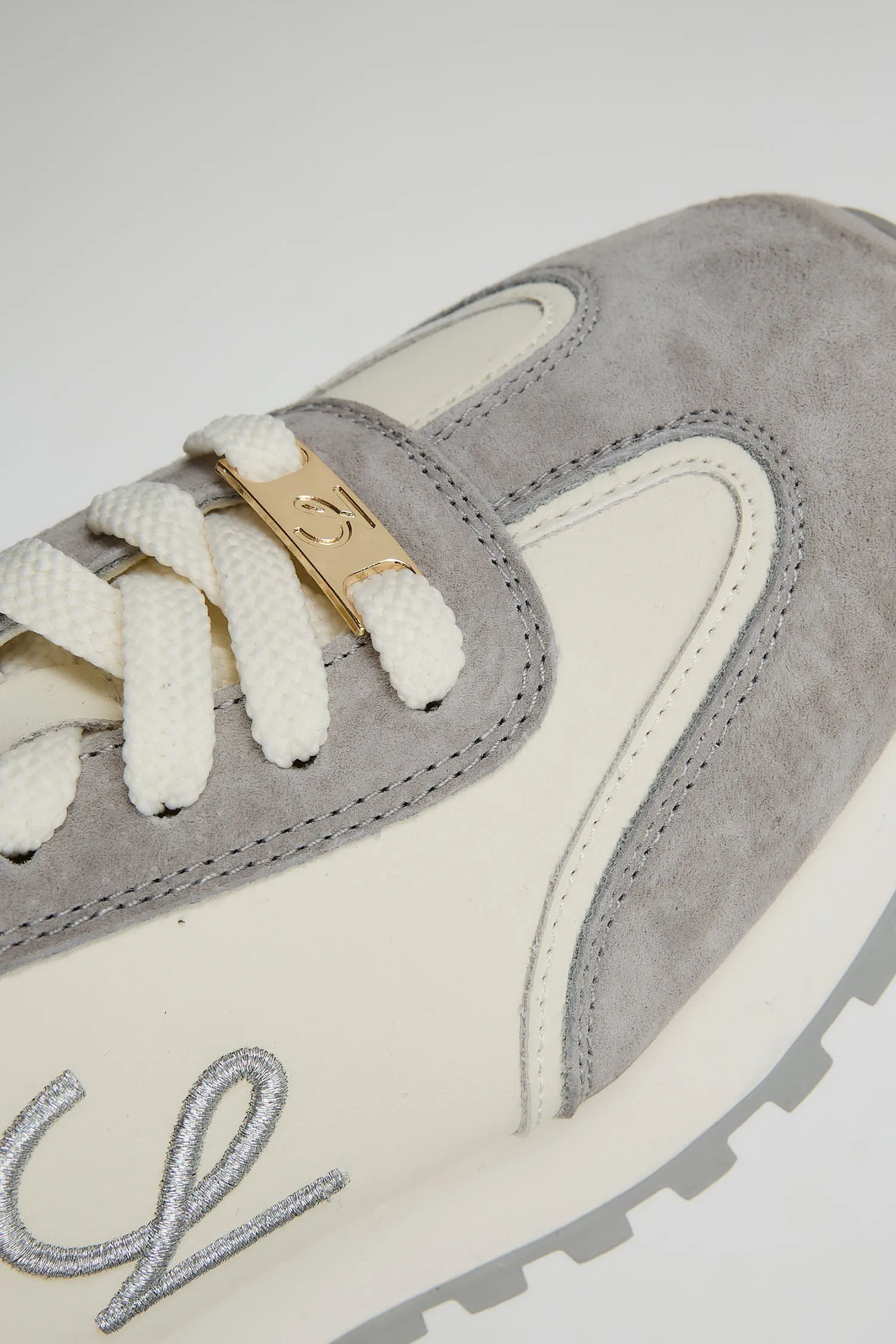 Lucania White