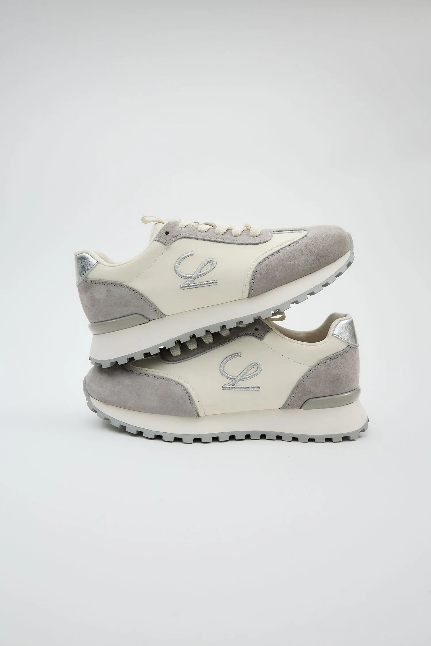 Lucania White