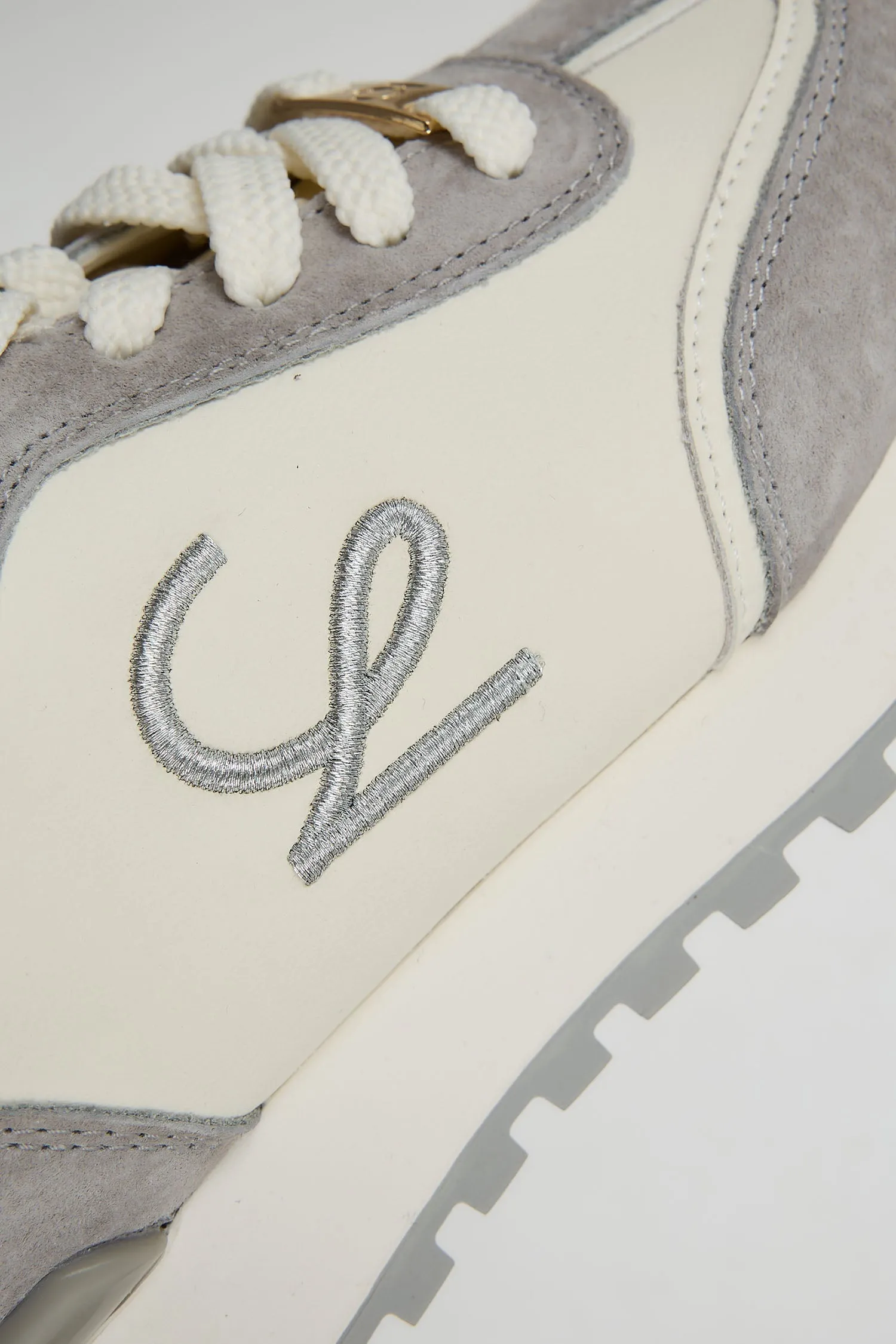 Lucania White
